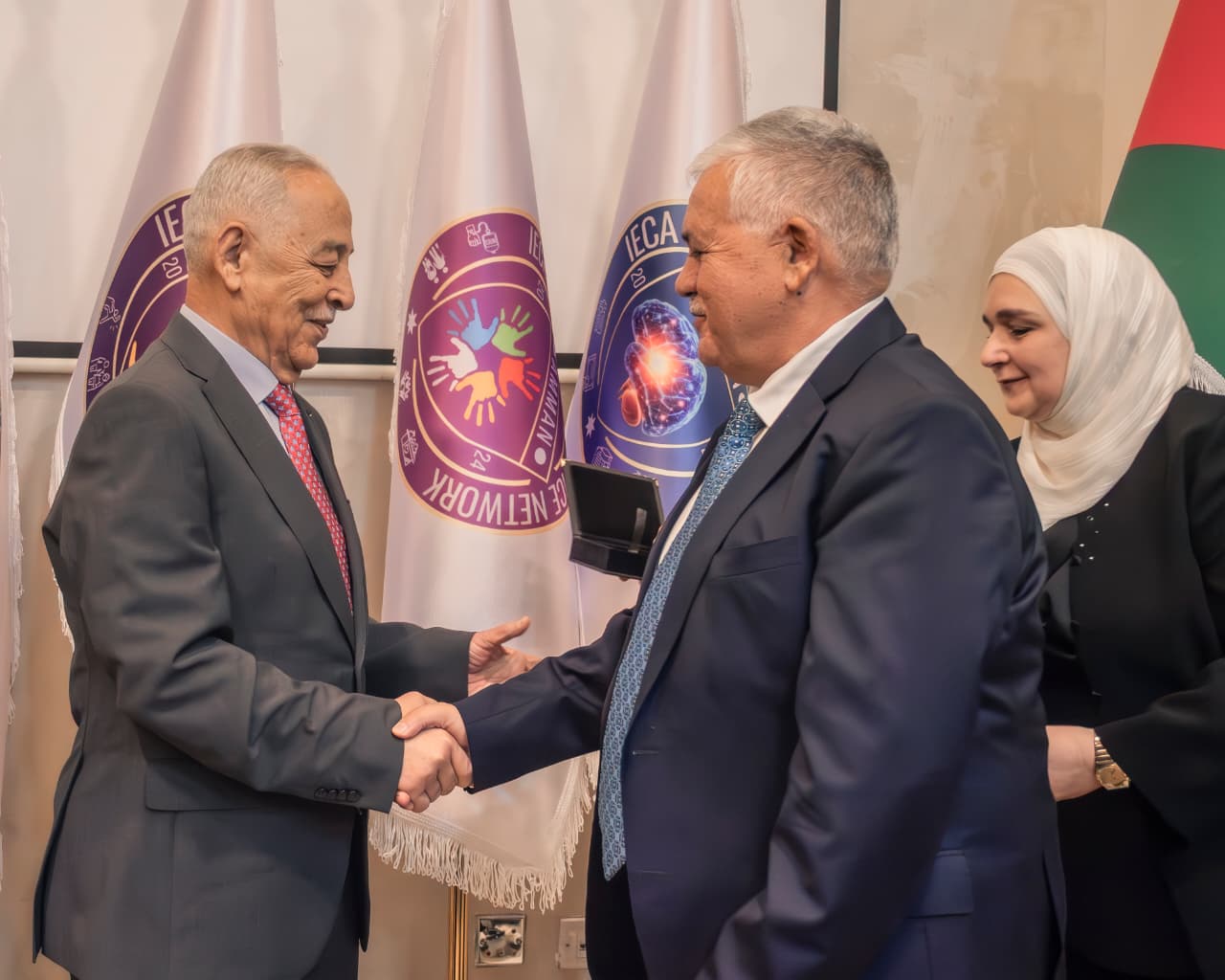 مستشفى السعودي يشارك في اليوم الطبي المفتوح بنادي خريجي الكلية العلمية الإسلامية